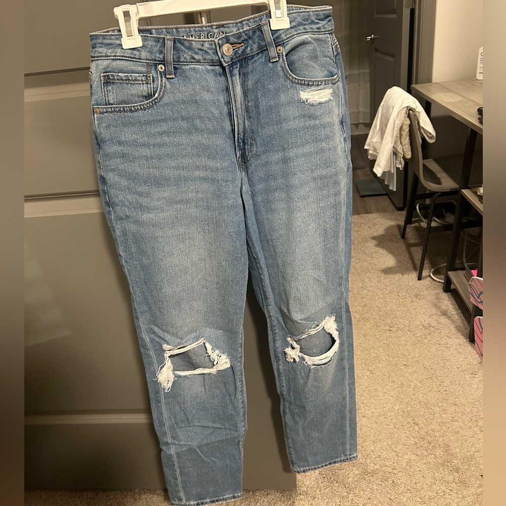 American Eagle Outfitters Light Blue Distressed Jeans